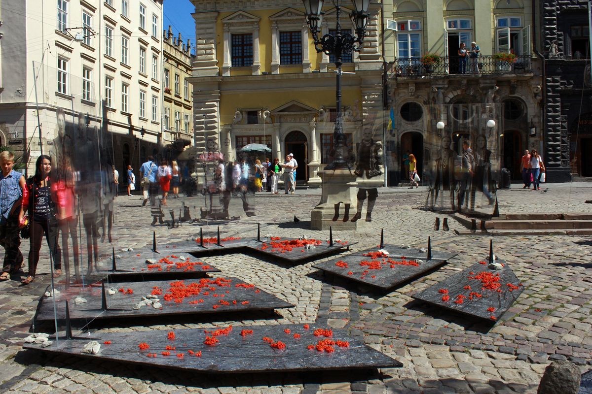 У Львові встановили інсталяцію «Сад»