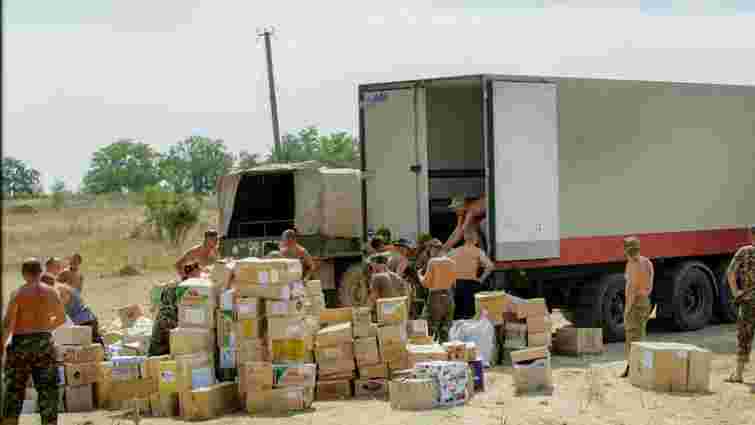 Активісти організації «Допомога Армії України» передали в зону АТО 20 тонн продуктів