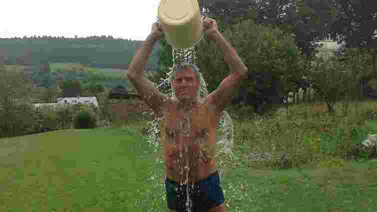 Ректор «Львівської політехніки» у рамках Ice Bucket Challenge облився крижаною водою