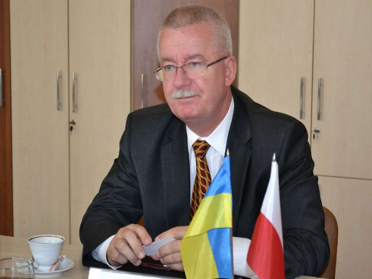 «Українцям не варто прагнути статусу біженців у європейських країнах», - консул РП у Львові