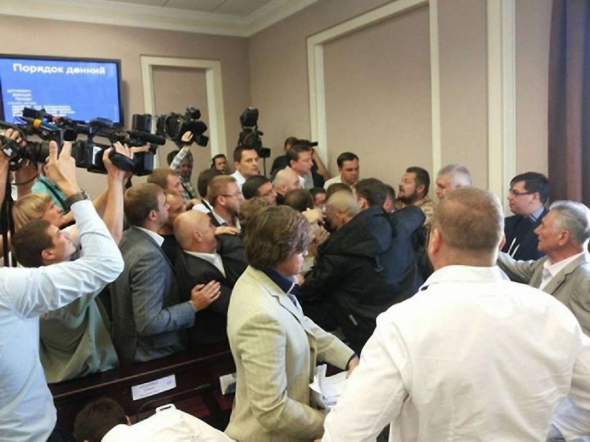У Київраді сталася сутичка за участі Кличка