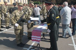 Першокурсники Академії сухопутних військ склали присяги на вірність українському народу 