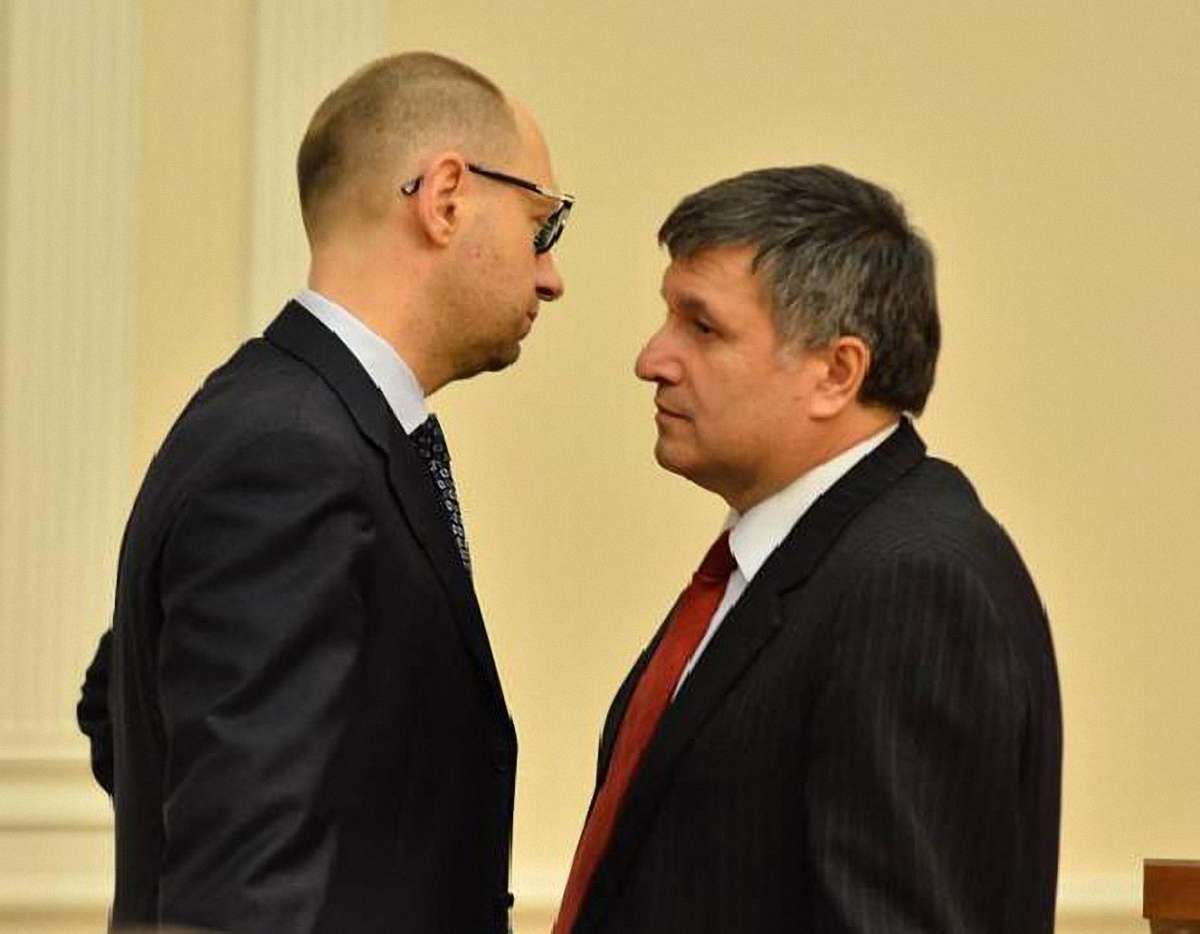 Яценюк пішов від Порошенка?