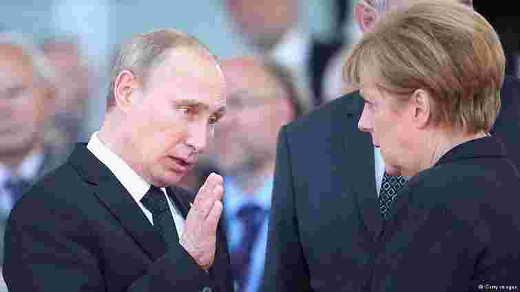 Путін і Меркель позитивно оцінили відтермінування імплементації УА України з ЄС