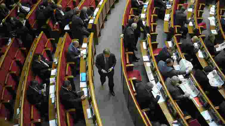 Порошенко аргументував голосування за свій закон «великою війною», - депутати