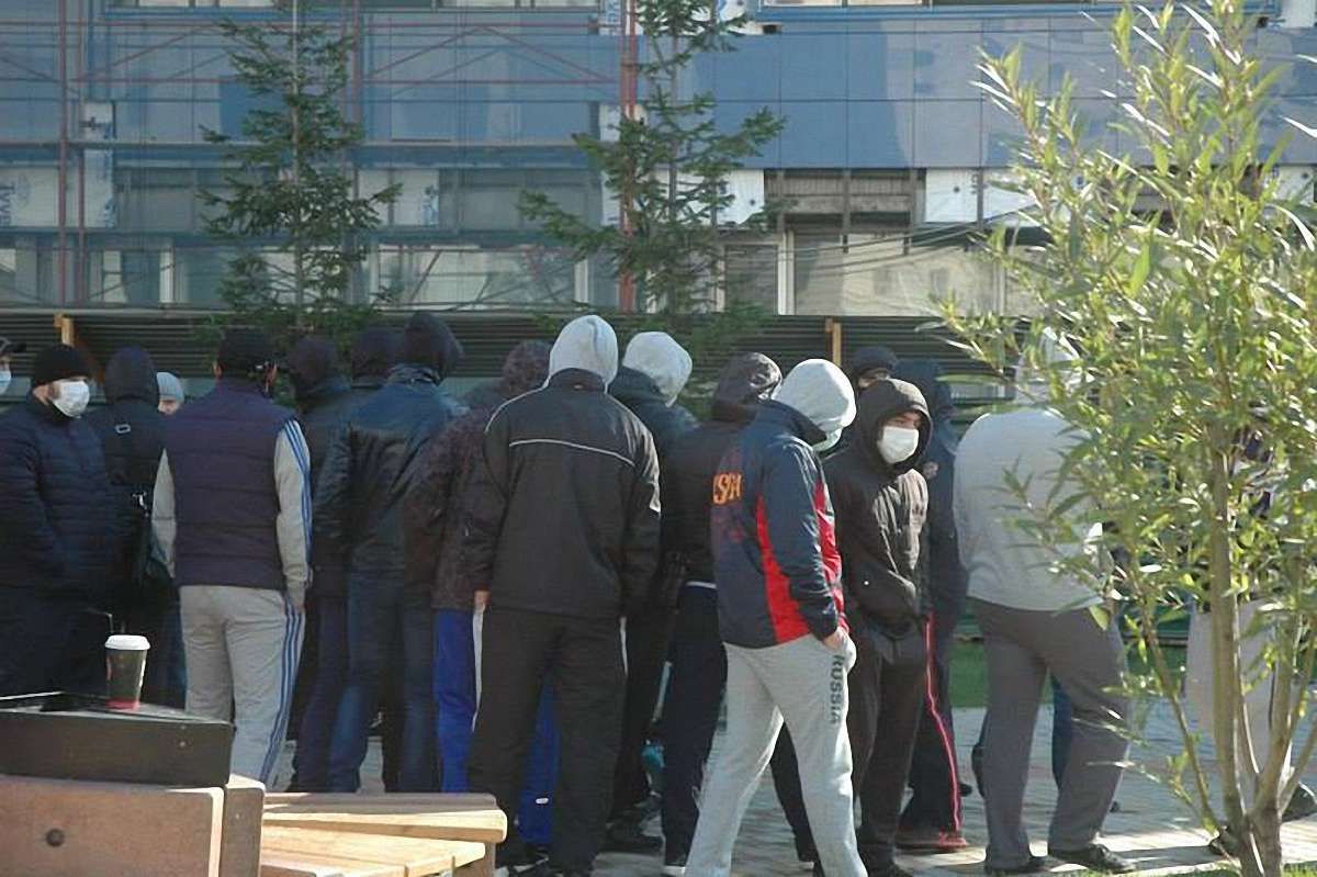 Поліція і прокремлівські провокатори зірвали Марш миру в Новосибірську