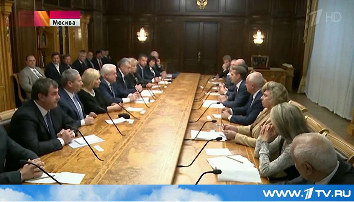 Турчинов запропонував позбавити депутатів-зрадників права участі у пленарних засіданнях