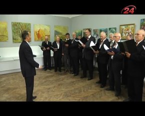У Львові українські художники продають картини заради військових