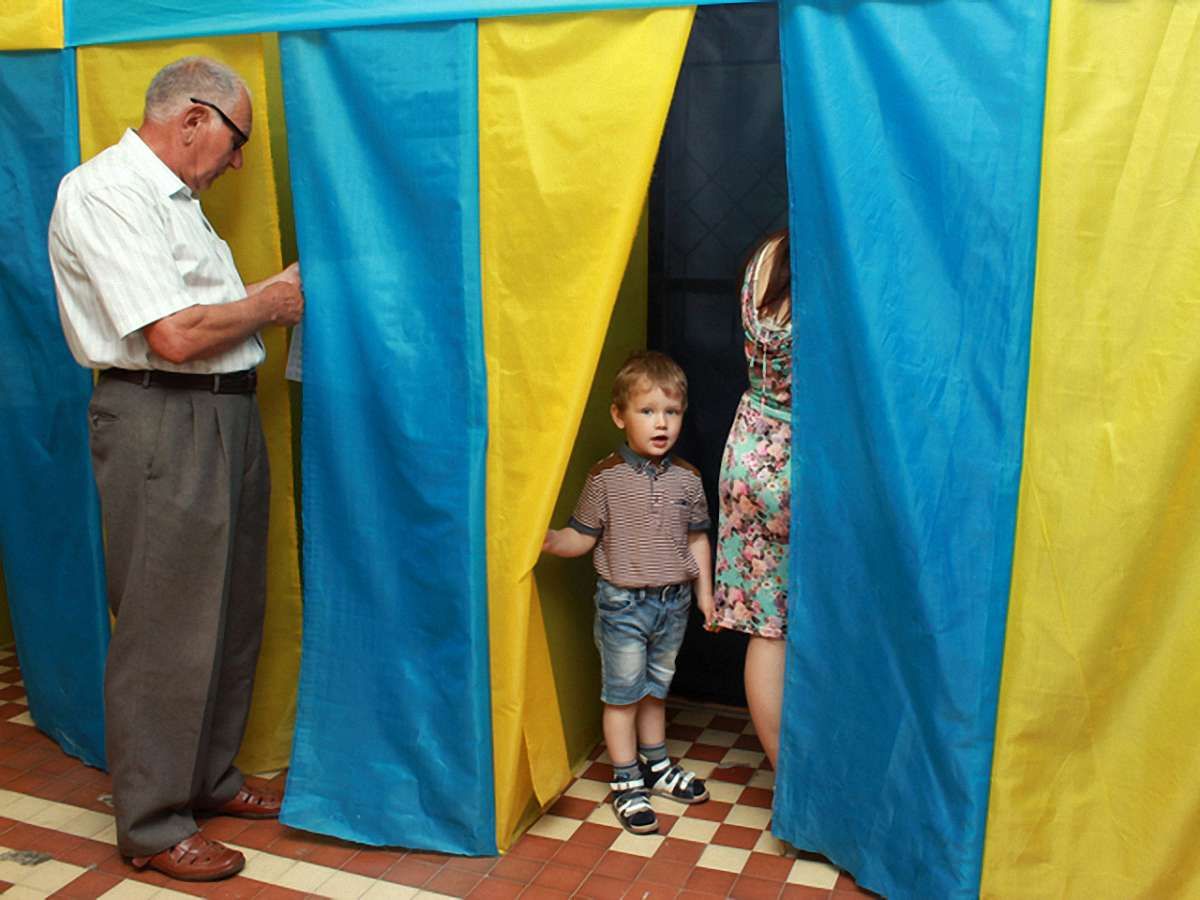 До ВР можуть пройти лише три політичні сили, – опитування