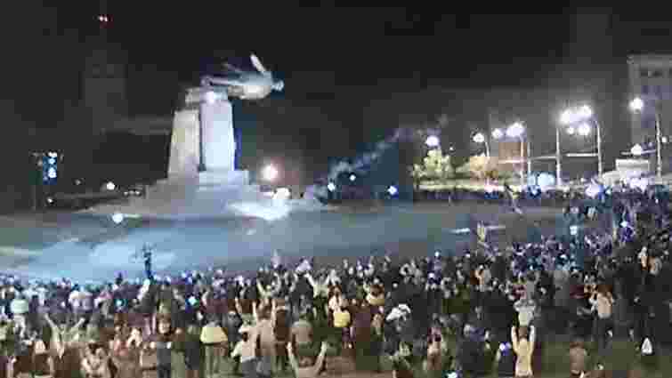 У Харкові таки звалили пам'ятник Леніну