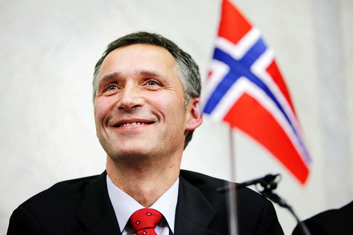 На пост генсека НАТО сьогодні вступає Йенс Столтенберг