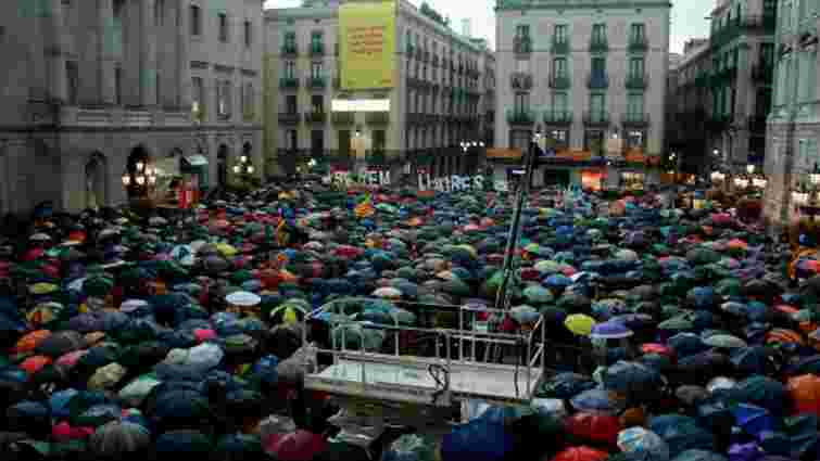 Тисячі прихильників незалежності мітингують в Каталонії
