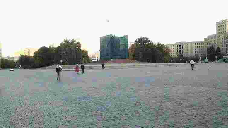 У Харкові почали відновлювати пам’ятник Леніну за наказом міської влади