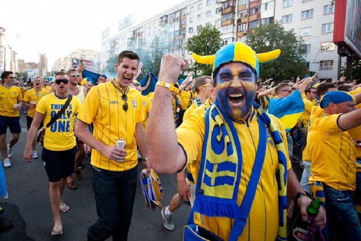 Шведи відмовилися грати з росіянами через дружбу з львівськими фанатами