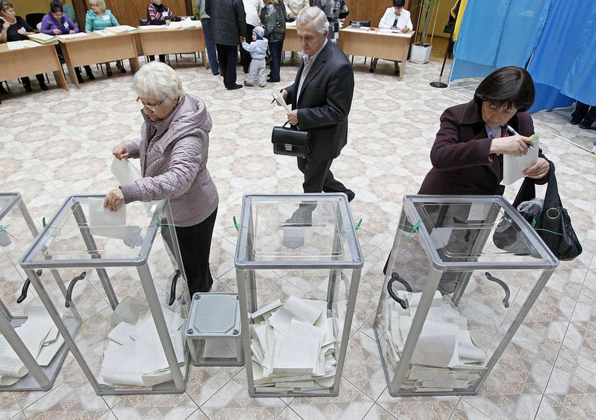 До Верховної Ради проходять сім партій, – опитування