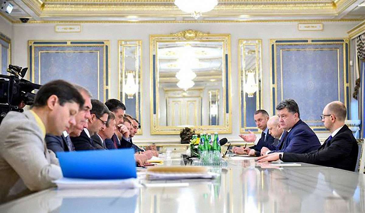 Президент закликав депутатів прийняти закони про прокуратуру та боротьбу з корупцією