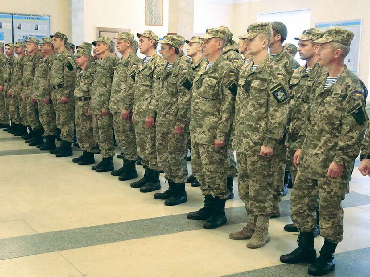 У зону АТО відправилися понад 40 львівських десантників
