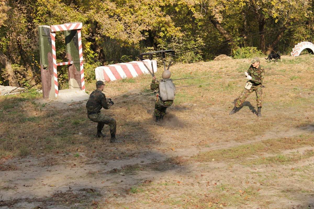 У Нацгвардії відбулися навчання з парашутно-десантної підготовки