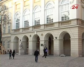 У львівській мерії знайшли заміну чиновникам, які пройшли у парламент