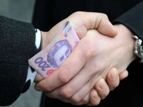 Трьох львівських посадовців затримали на хабарі у ₴20 тис.
