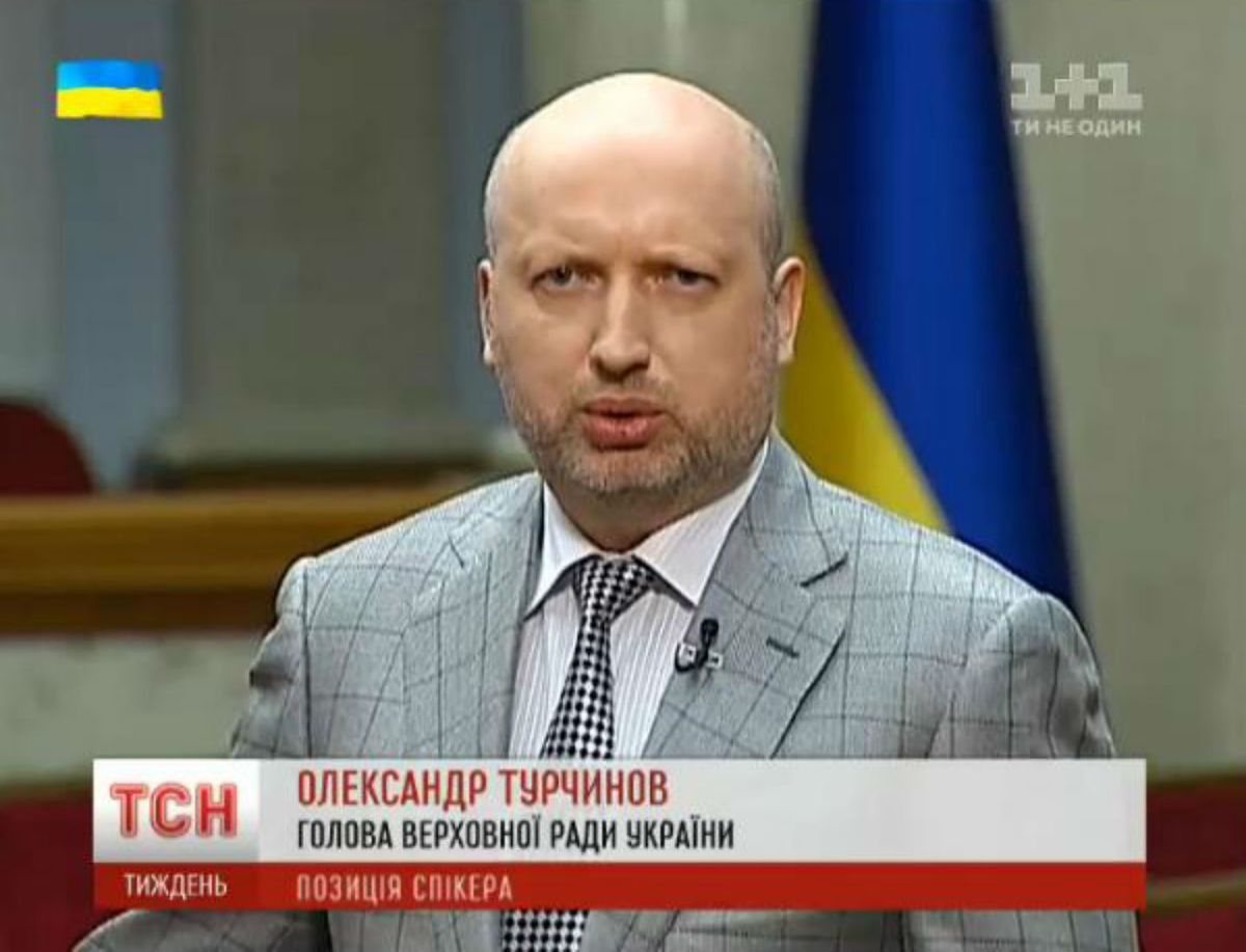 Україна повинна звільняти окуповані території, а не надавати їм особливого статусу, - Турчинов