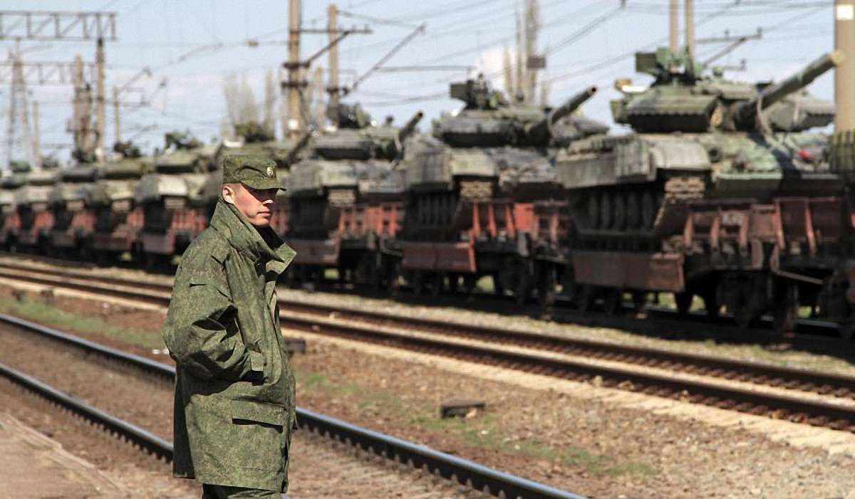 Росія закинула на Донбас ще кілька десятків танків і КАМАЗів з солдатами