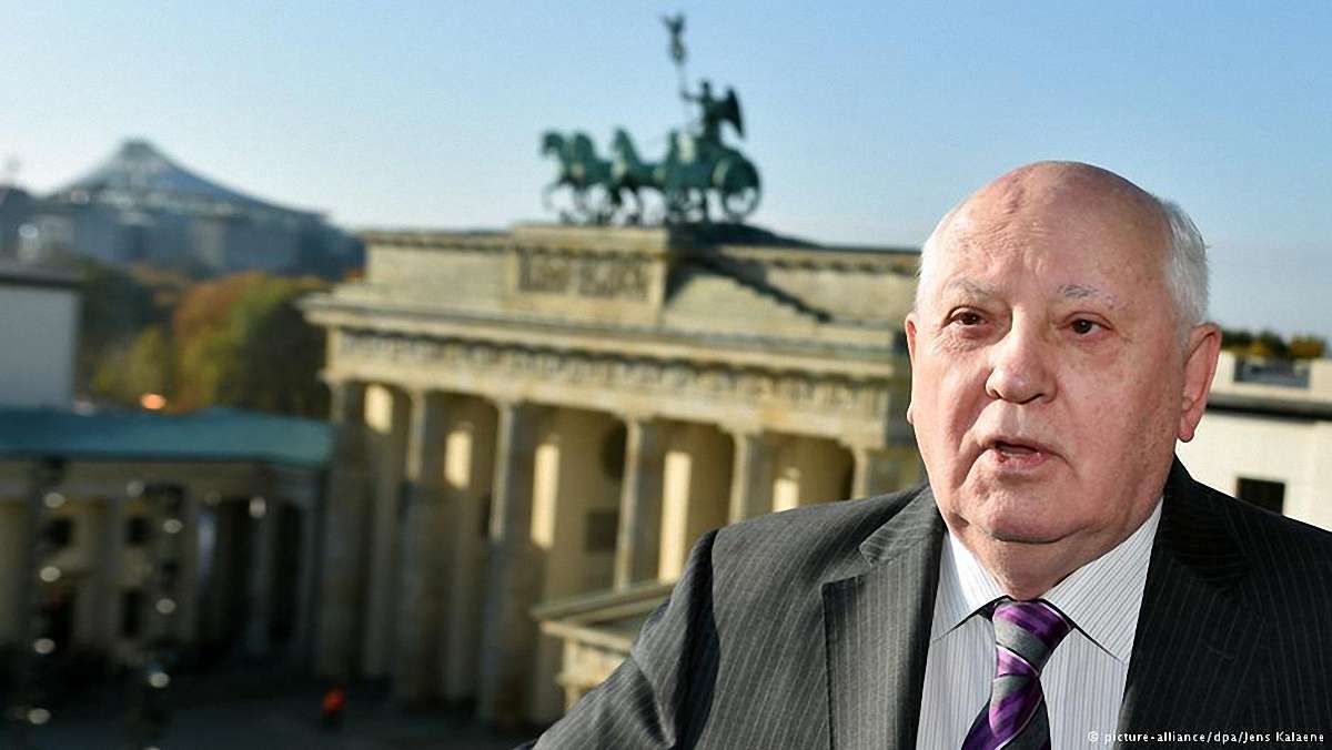 Горбачов підтримав Путіна і закликав зняти санкції з Росії