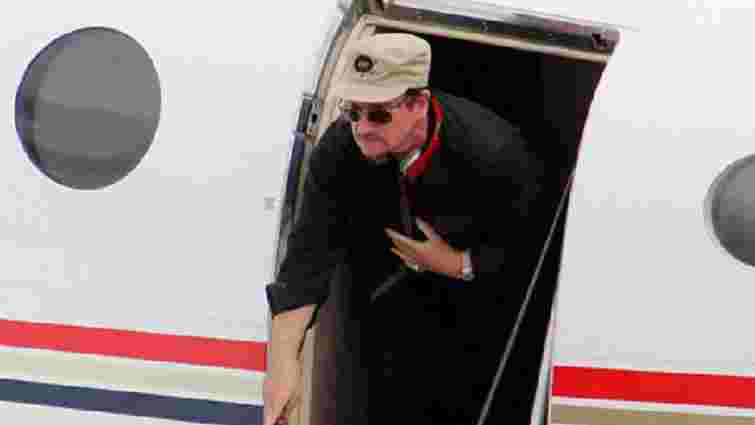 Двері літака, на борту якого був лідер групи U2, відвалились під час польоту