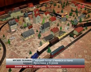 Трускавчанин зібрав у своїй квартирі музей техніки у мініатюрі
