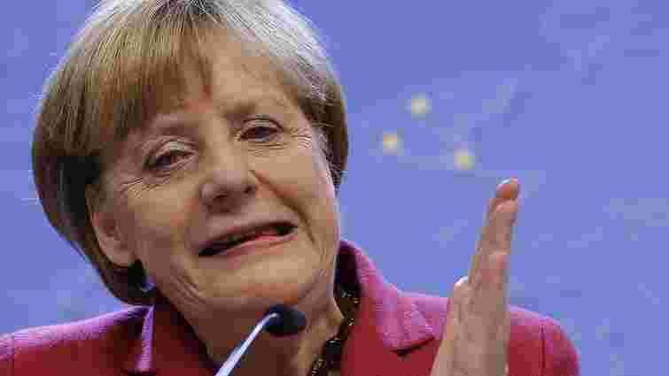 Меркель: Цілісність України важливіша для світу, ніж російські кораблі біля Австралії