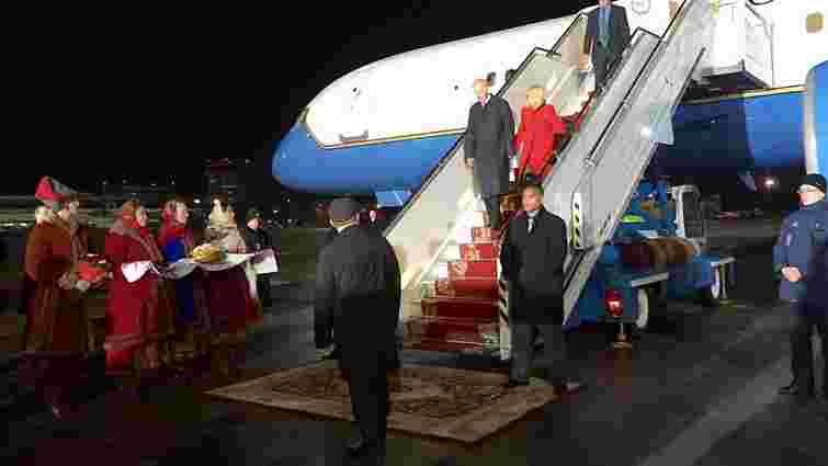 Віце-президент США прилетів до Києва з візитом