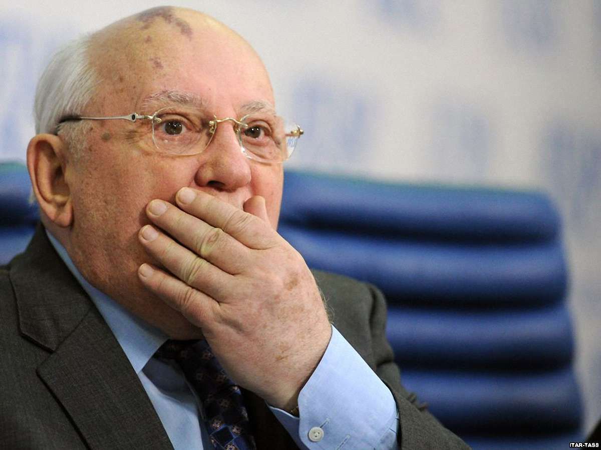 Путін починає вважати себе «заступником Бога», – Горбачов