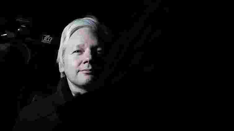 Засновник WikiLeaks звинуватив Google у співпраці зі спецслужбами