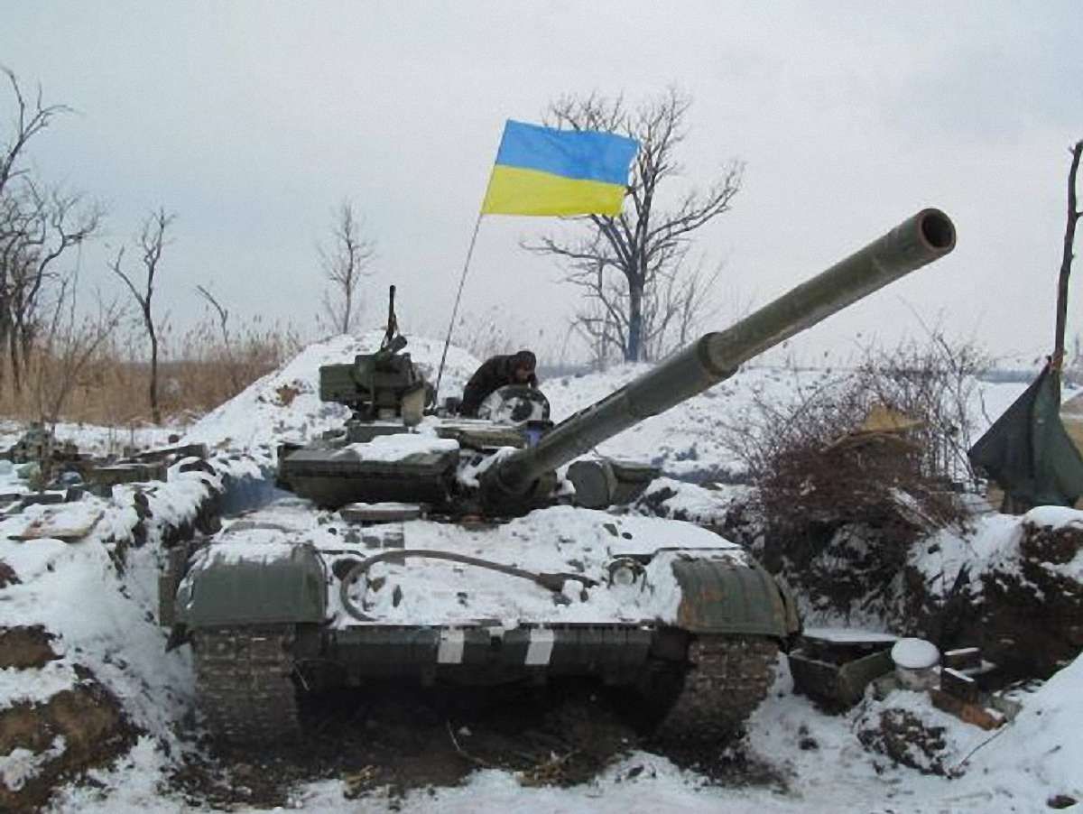Сили АТО понад три місяці охороняють український прапор біля окупованого Павлополя
