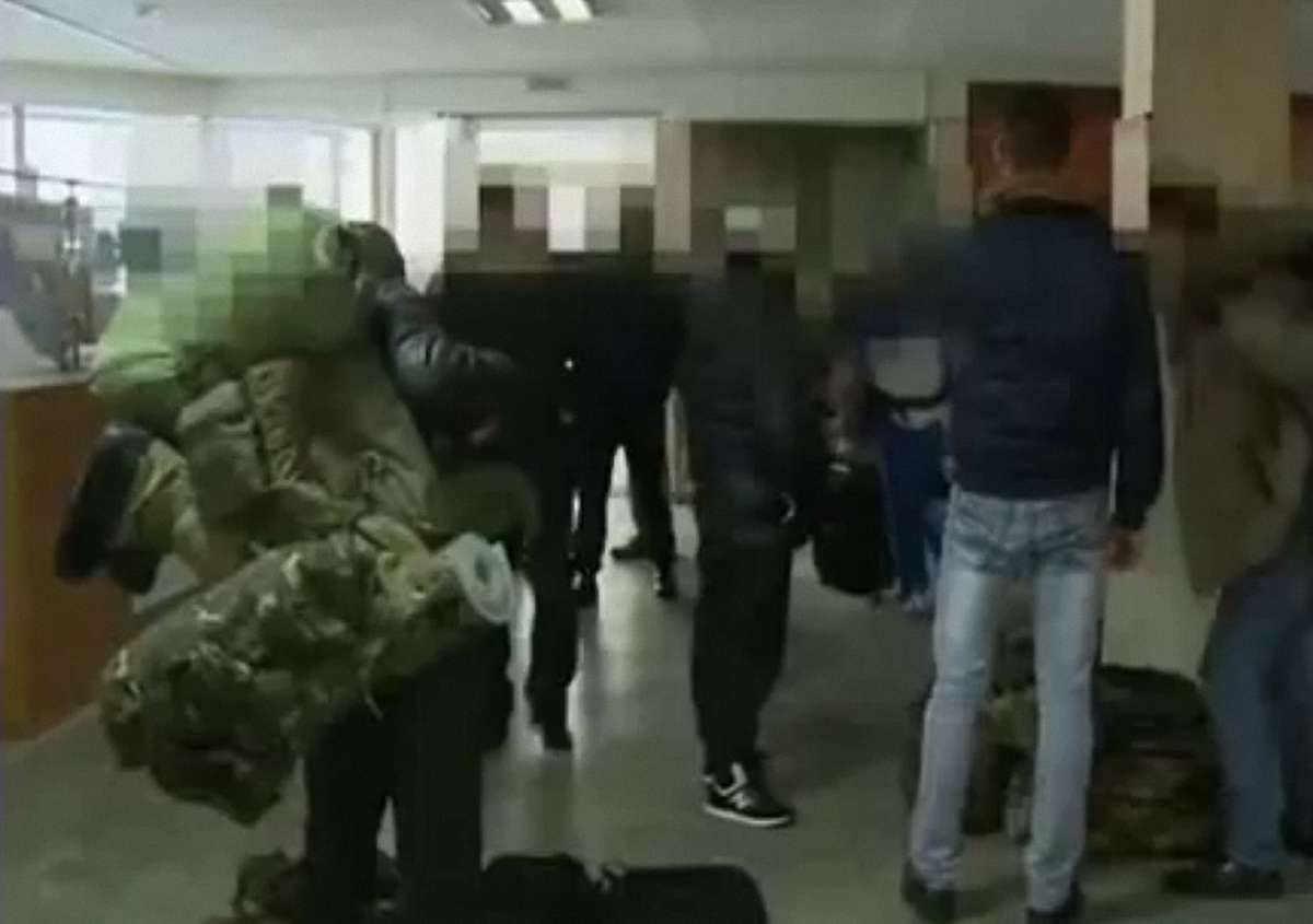 На Донбас організували відправку найманців з Сибіру (відео)