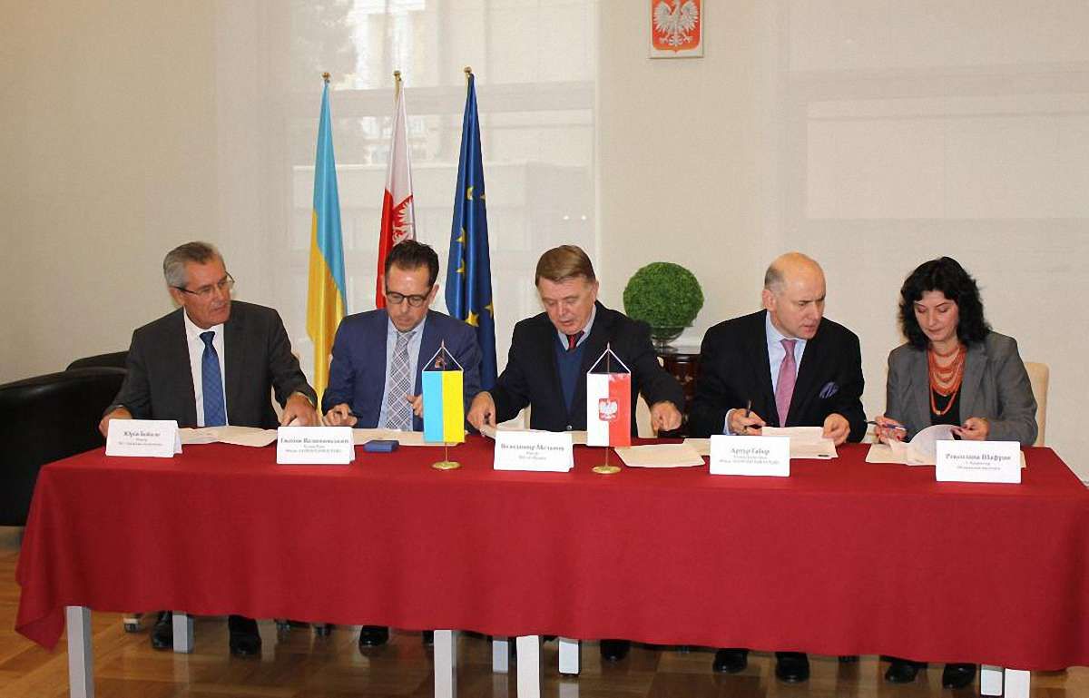 25 студентів львівських вишів стажуватимуться у провідних фірмах Польщі
