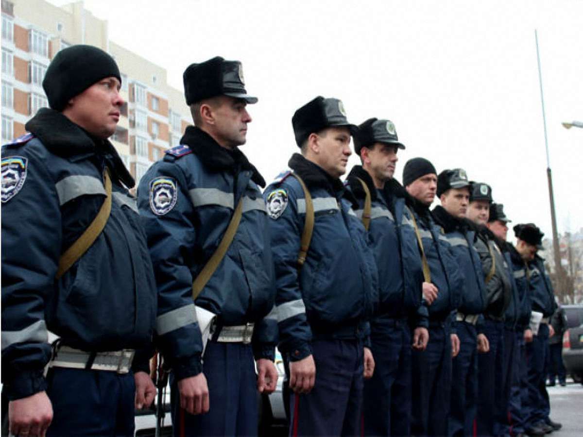 У зону АТО виїхала чергова група працівників львівської ДАІ