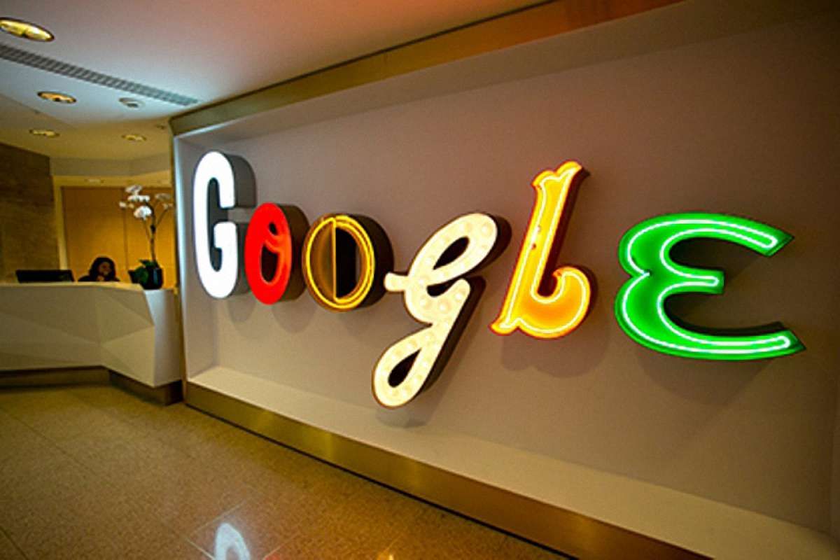 Компанія Google закриває офіси в Росії