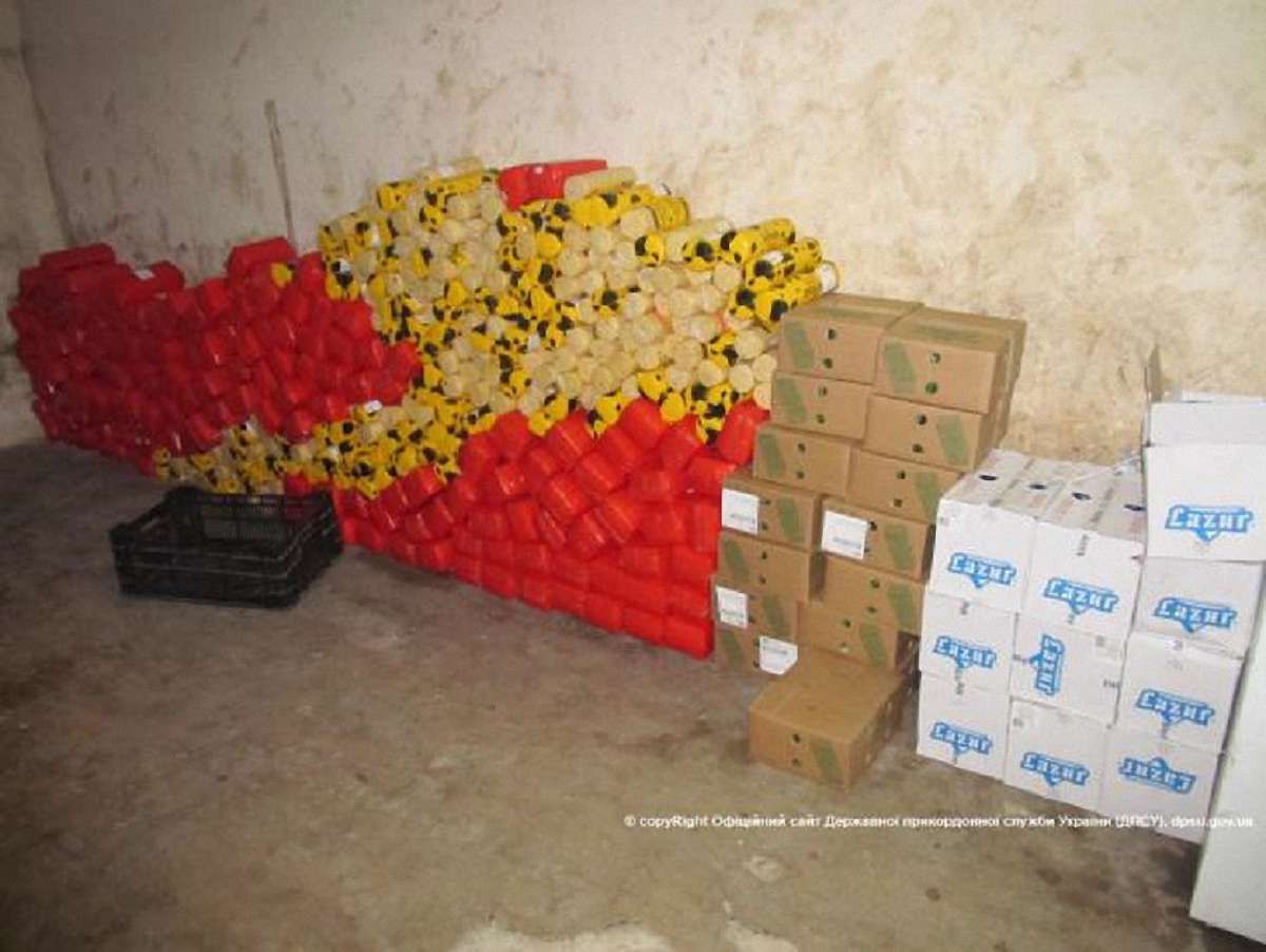 У «Раві-Руській» впіймали українця, який намагався перевезти із Польщі понад тонну сиру