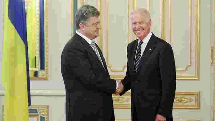Порошенко і Байден обговорили фінансові механізми підтримки України