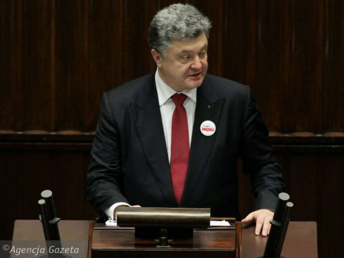 Порошенко – полякам: «Вибачаємо і просимо вибачення»