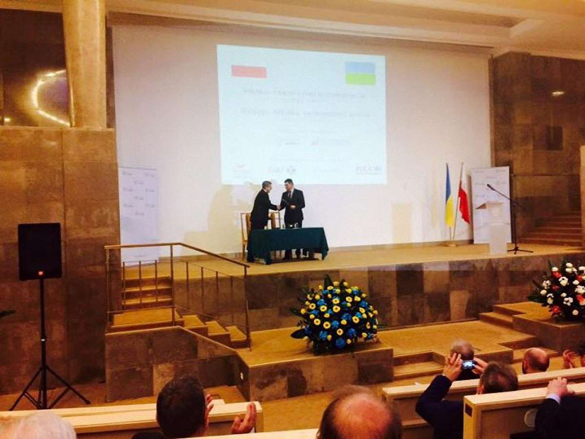 Україна і Польща підписали угоду на підготовку ТЕО щодо об’єднання газових систем