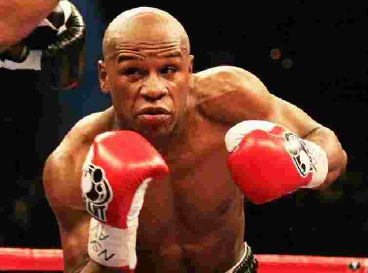 Американському боксеру запропонували $120 млн гонорару за один бій