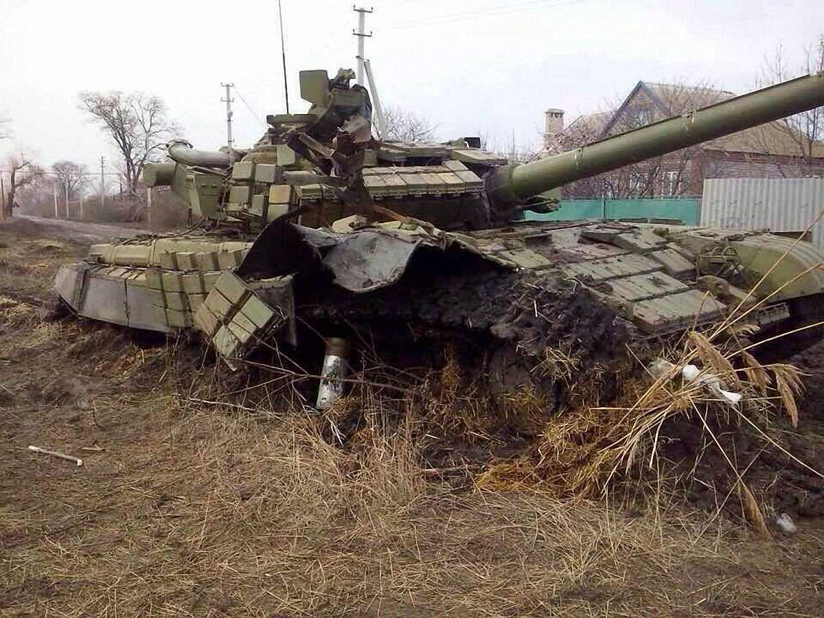 Під Маріуполем бійці АТО знищили танк і вісьмох російських військових