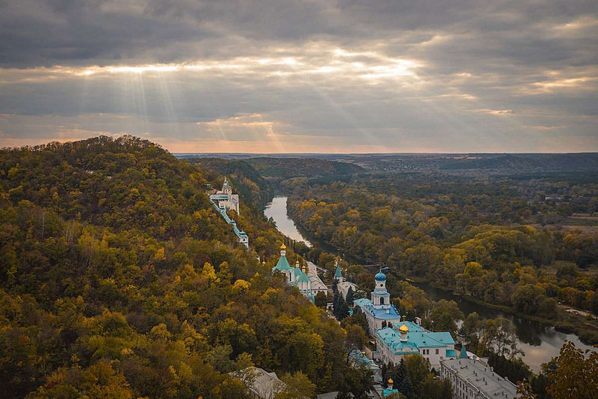 На конкурсі «Вікі любить пам’ятки» перемогла фотографія Святогірського монастиря
