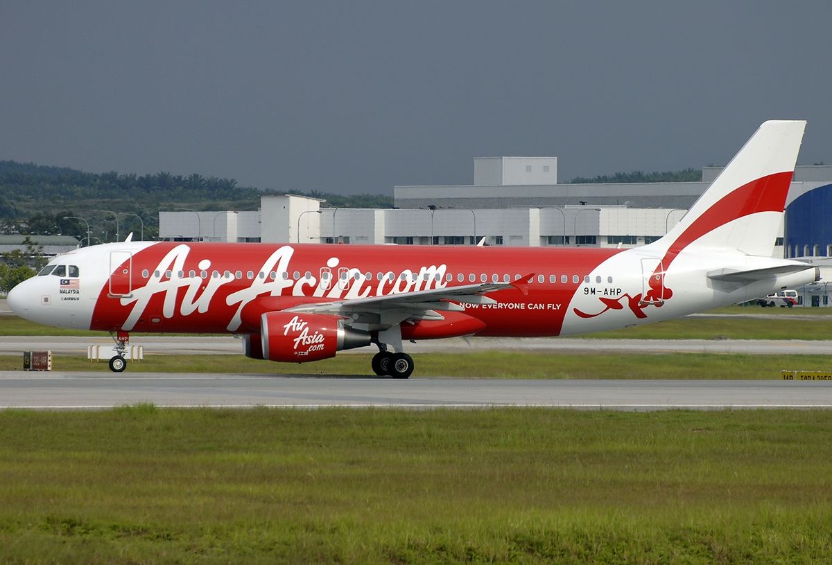Експерти назвали причину зникнення індонезійського літака Air Asia