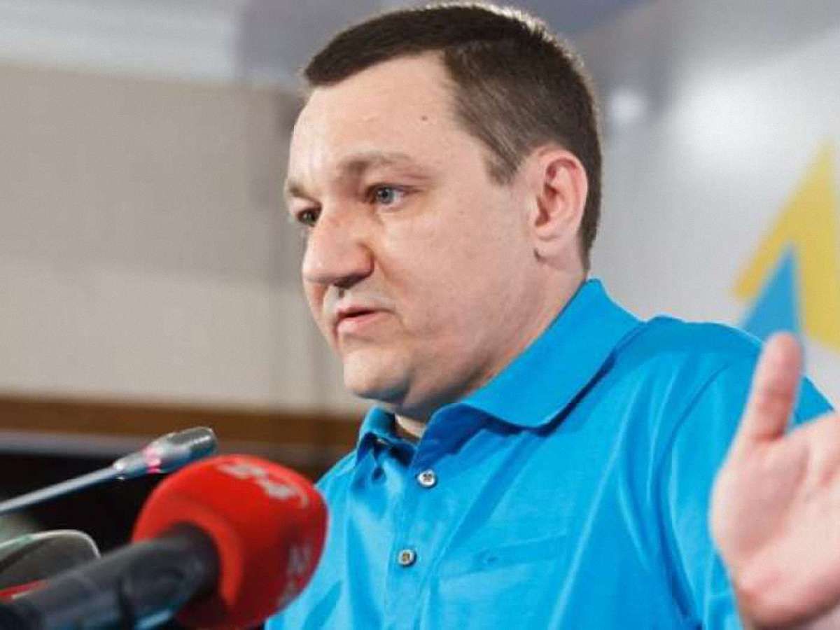 Депутати "Народного фронту" підтримують непопулярні рішення уряду, - Тимчук