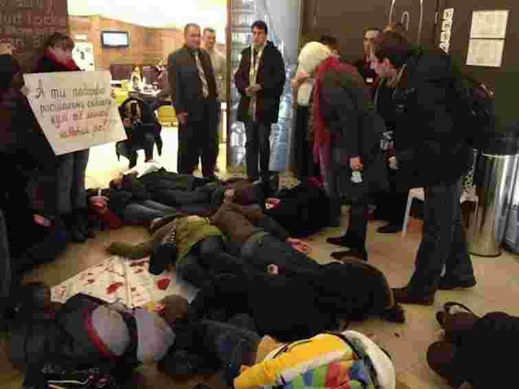 У Києві провели «акцію ганьби» для глядачів російського фільму «Йолкі 1914»