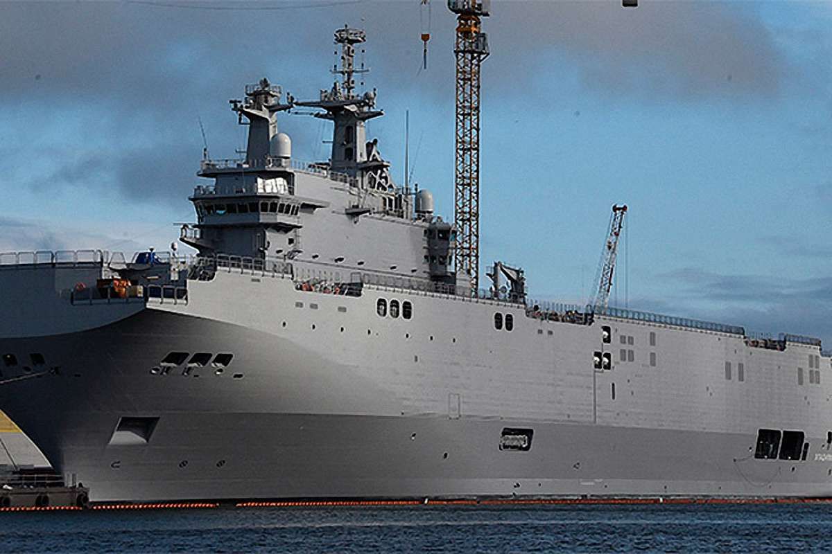 Російський екіпаж гелікоптероносця «Містраль» повернувся на батьківщину