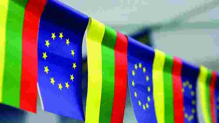Литва офіційно перейшла на розрахунки у євро